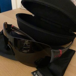 Oakley MisConduct sunglasses. Grey and pink.